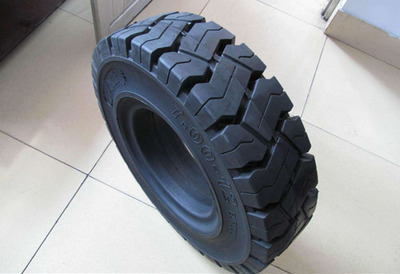 實心輪胎直銷商、河北實心輪胎、玉鑫永豐專業(yè)制作